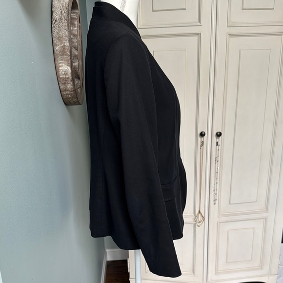 Escada Black Blazer Tailored Fit Professional size 44 - Picture 4 of 9